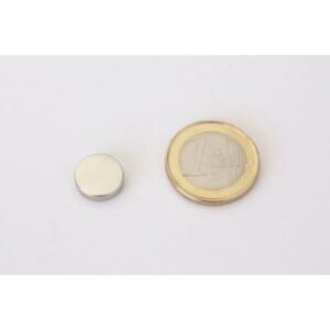 12x3mm_Scheibenmagnet_neben_Euromuenze