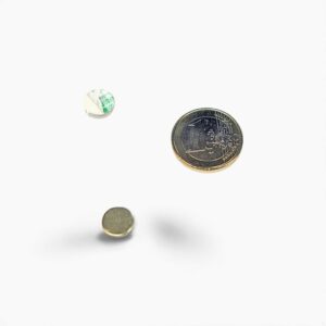 10x2 mm Scheibenmagnete selbstklebend auf Südpol, N42 vernickelt